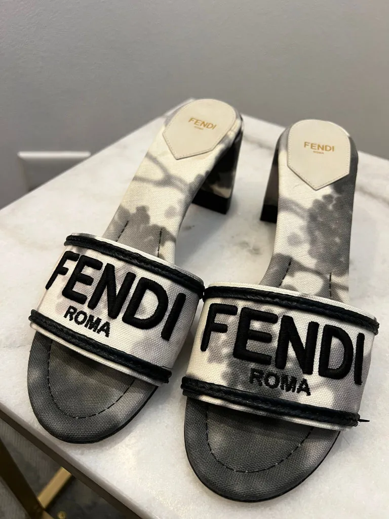 Fendi cloth Heels size 40