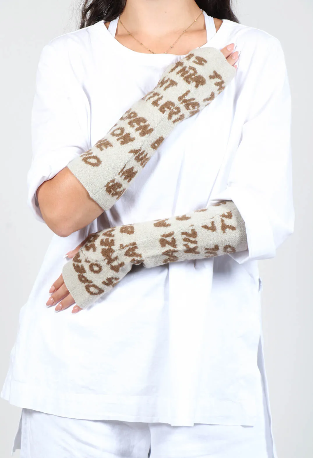 Fingerless Wool Gloves in Bronze Jacquard