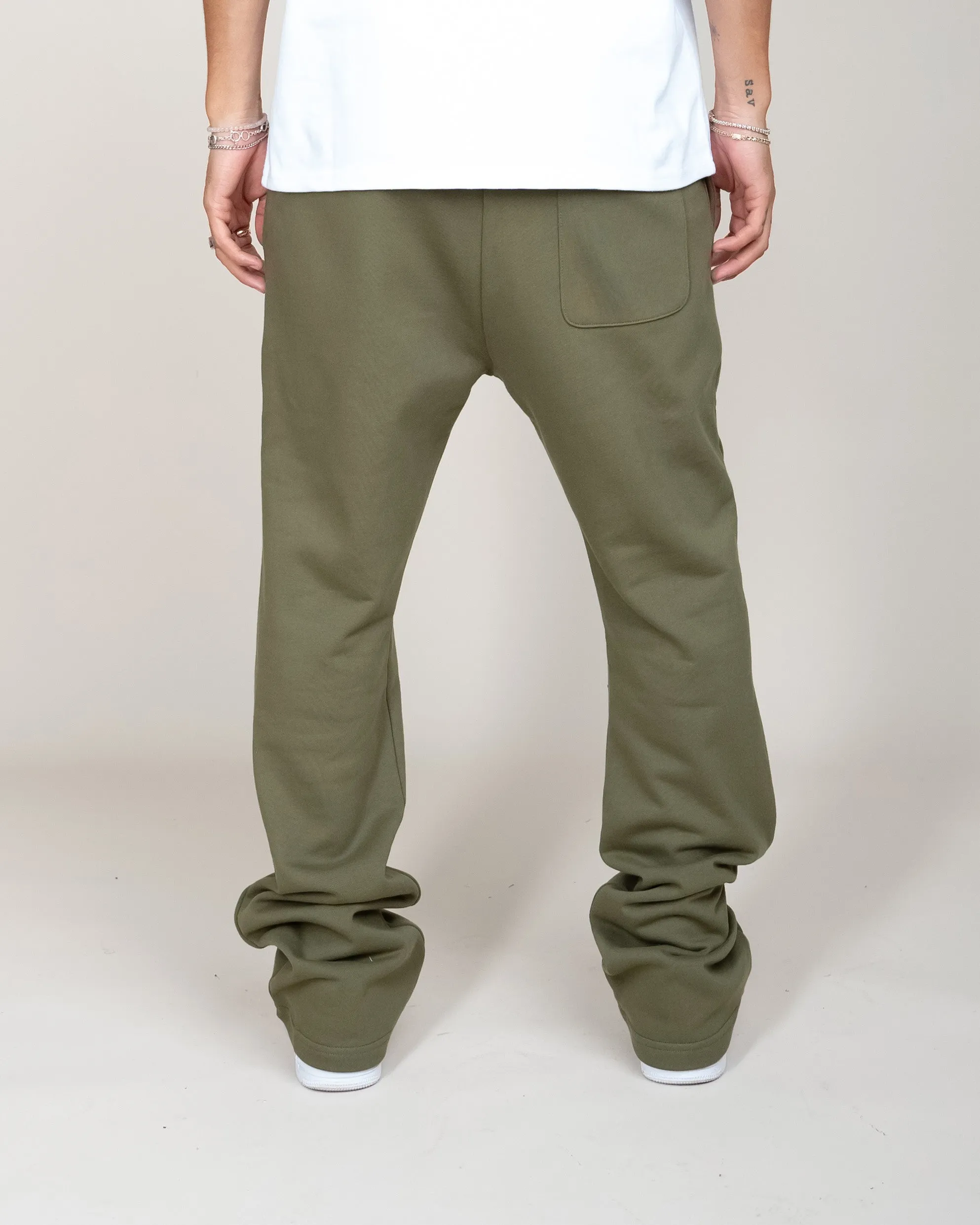 PERFECT FLARE SWEATPANTS-OLIVE