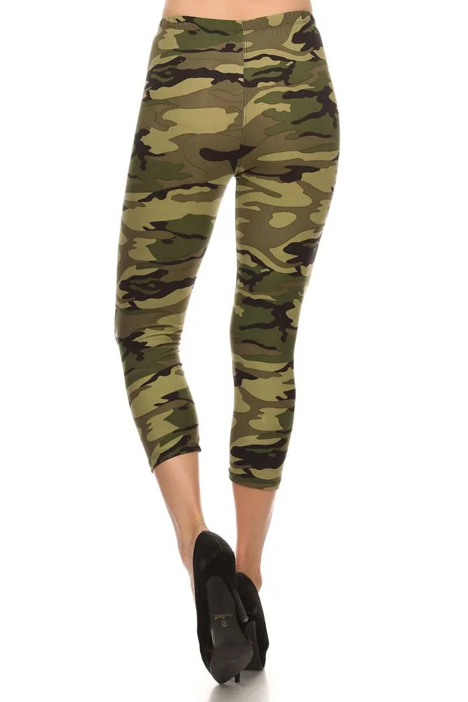 Women's Regular Mild Military Camouflage Pattern Print Capri Leggings - Olive Grey